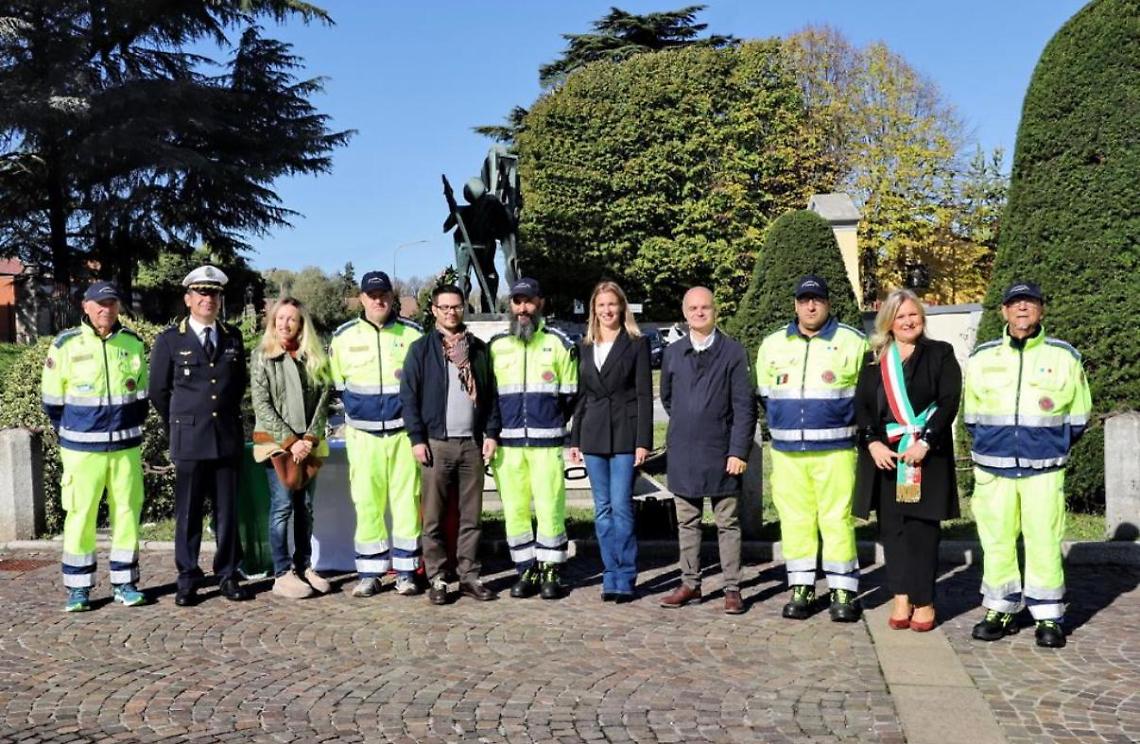 Ecco tre proposte di titolo:- Saonara celebra i 30 anni della protezione civile: un pilastro della comunit&agrave;- Trent'anni di solidariet&agrave; e prevenzione: la protezione civile di Saonara festeggia- 30 anni