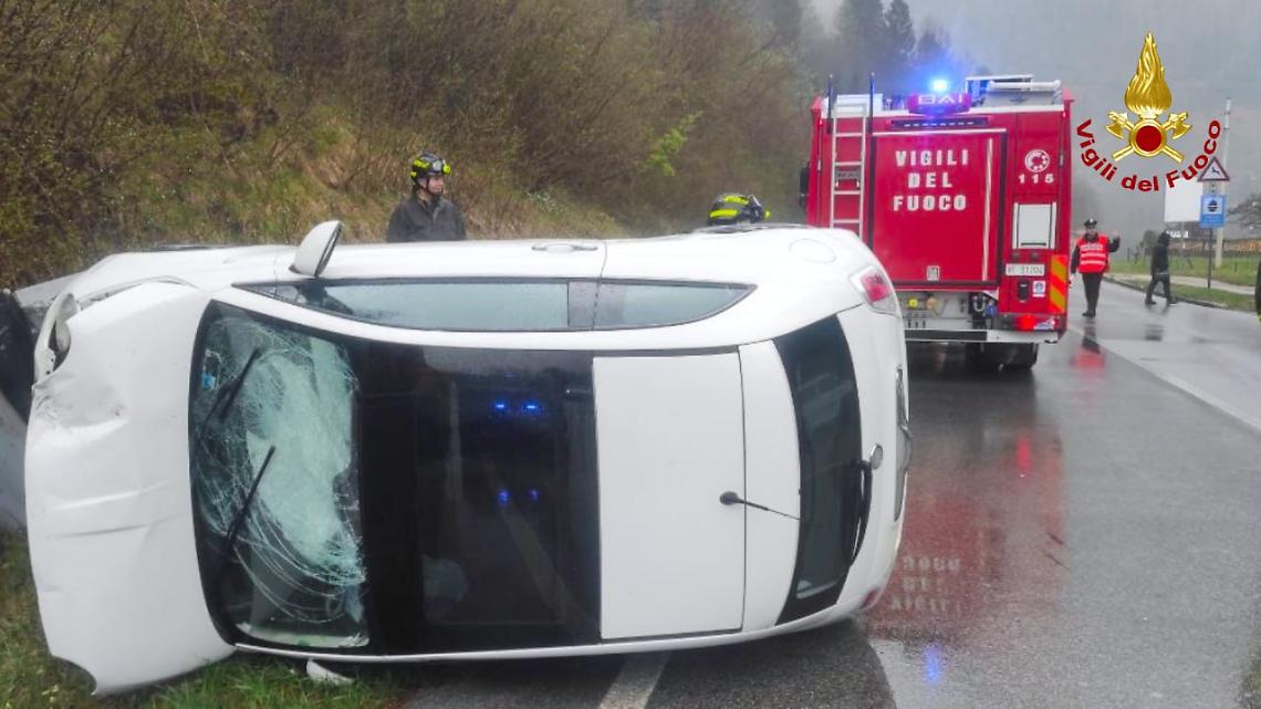 Incidente a La Valle Agordina, un ferito dopo lo scontro tra due auto