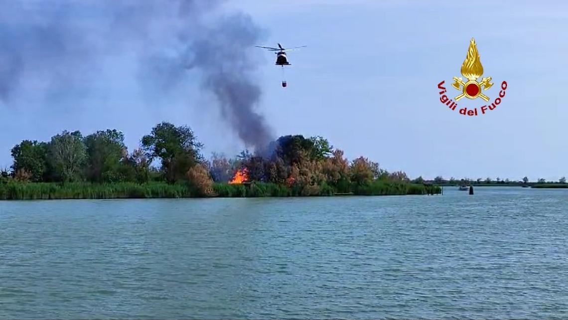 Incendio casone Caorle 1