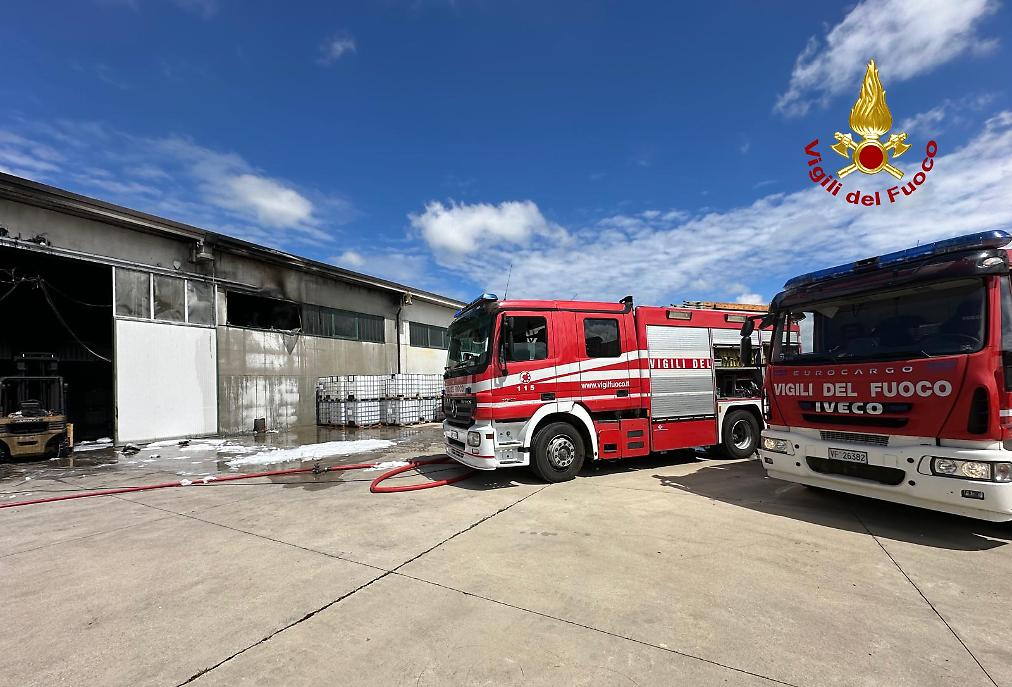 Incendio rifiuti San Donà 4