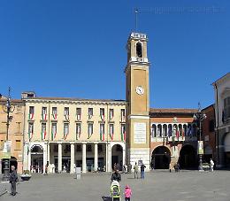 Nuovi volti in provincia, qualche colpo basso a sorpresa