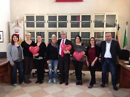 “Mamme Special”, la raccolta fondi creativa per la scuola primaria Petrarca