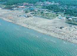 Stabilimenti balneari frenati, scoppia il caso concessioni