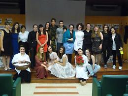Rovigo: Spoon River, successo per i ragazzi del linguistico