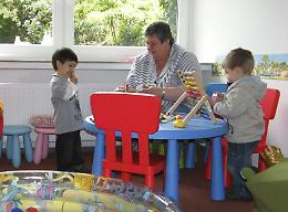 Asilo, arriva un aiuto alle famiglie bisognose