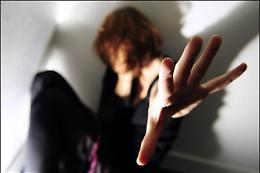 Legnago sotto shock: donna violentata sull’argine dell’Adige, caccia all’aggressore