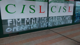 Atto vandalico alla Cisl di Camposampiero. La replica: "Non ci intimidiscono"
