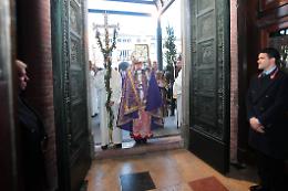 Giubileo, aperta la porta della misericordia in basilica di Sant'Antonio