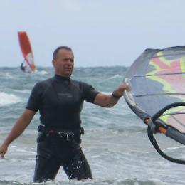 Dolo, muore per infarto dopo una giornata di windsurf