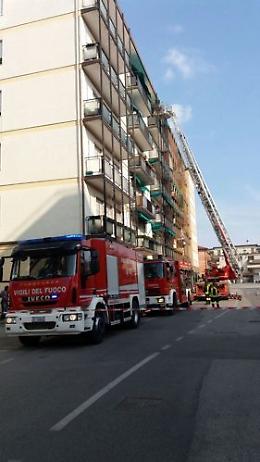 Spinea, incendio in un appartamento: nube di fumo sulla città
