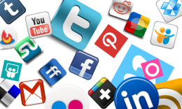 Facebook, hashtag, whatsapp: tanti modi per non comunicare