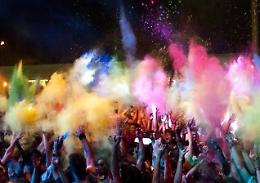 Holi on tour: sbarca a Caorle il festival dei colori