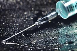Vittorio Veneto, scena scioccante in centro: si inietta droga in strada sotto gli occhi dei passanti