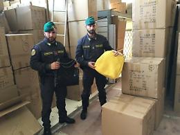 Venezia, operazione "Bottega chiusa": sequestrate borse contraffatte di Bottega Veneta