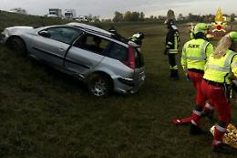 Incidente a Codevigo, auto finisce fuori strada: un ferito