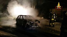 Mirano, Porsche Cayenne va a fuoco