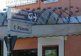 Cavanella Po, un muro per isolare i profughi