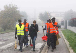 Migranti impiegati in lavori socialmente utili a Dolo
