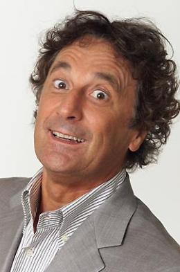 Il gran cabaret di Enzo Iacchetti arriva a Dolo