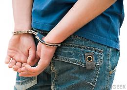 Rovigo, 17enne compra droga con le mance di Natale e picchia il padre per avere soldi