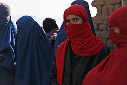 Divieto burqa: approvato il progetto di legge. Ruzzante (Pd): "Legge ideologica"