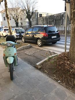 Monselice è un percorso ad ostacoli per chi si muove in sedia a rotelle