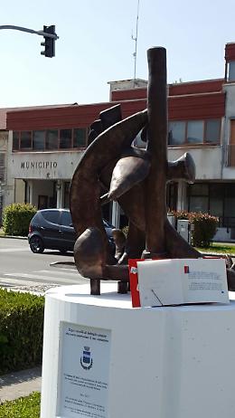 Un monumento al lavoro calzaturiero a Stra