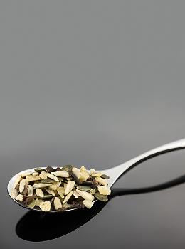Il gusto e le proprietà delle fave di cacao tostate in granella bio
