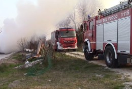 Allarme piromani a Sottomarina: due roghi in un giorno