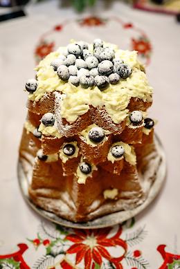 Pandoro farcito al mascarpone