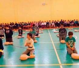 Rianimazione cardiopolmonare: ragazzi imparano a salvare le vite