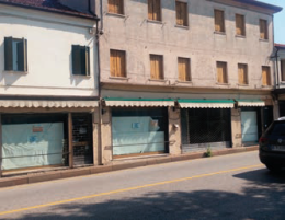A Mira la crisi economica ha chiuso 90 negozi
