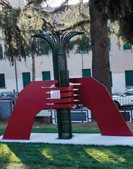 Monumento al volontariato e alla solidarietà per il ventennale Auser a Due Carrare
