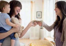 Il Comune di Due Carrare cerca volontari e forma babysitter