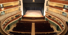 Poche presenze e spettacoli senza spessore al teatro comunale di Adria