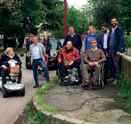Qualche ora in carrozzina fra gli ostacoli per i candidati sindaco di Cadoneghe