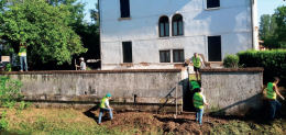 A Santa Giustina in Colle i volontari ripuliscono il Muson