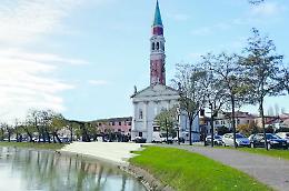 Piazza del Grano di Dolo: è scontro