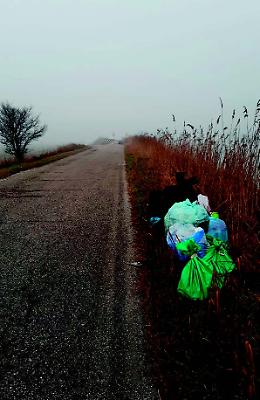 L’ecologista anonimo che rimuove i rifiuti a Porto Viro