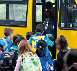 Scuolabus gratuito per 350 famiglie a Jesolo: sostegno concreto alla spesa scolastica