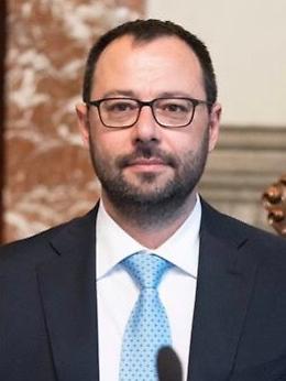 Modulistica e trasmissione degli interventi di efficientamento energetico, Patuanelli firma il decreto