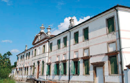 Parte del Liceo di Dolo in villa Mocenigo ad Oriago