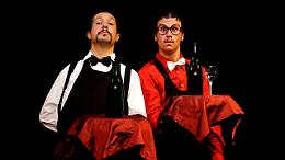 Montegrotto: calici e bottiglie volanti con i Freakclown