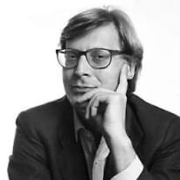 Vittorio Sgarbi celebra a Rovigo una messa per il papà