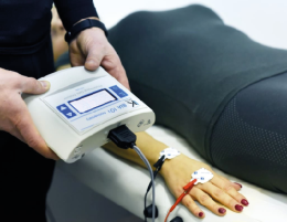 Bioimpedenziometria: tutti i vantaggi di un’analisi rapida e non invasiva