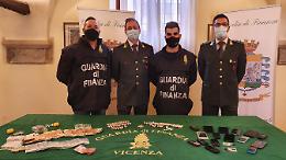 Scoperta centrale della droga in centro: 3 nigeriani in manette