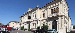 Pesta un anziano per divertimento in centro a Sandrigo: in galera