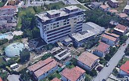 Montegrotto, ex hotel Rio d'Oro: pronte le ruspe