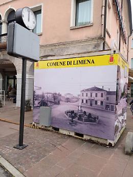 Limena, piazza Diaz: otto foto storiche coprono la vecchia cabina