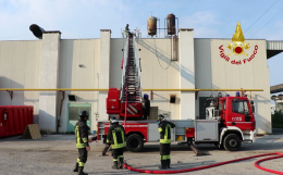 Montegalda, principio di incendio in un'azienda tessile. Evacuata la fabbrica